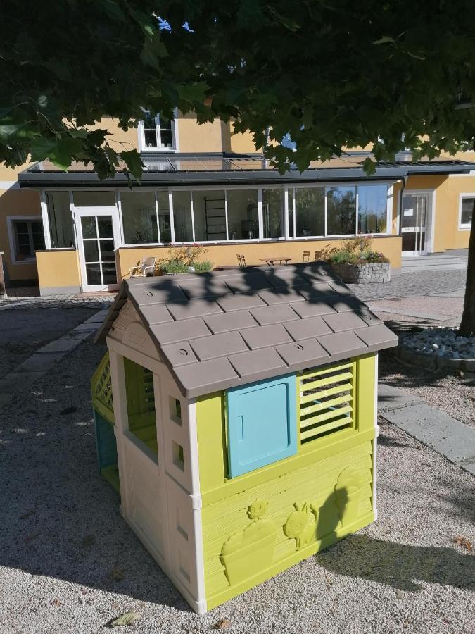 Ferienwohnung Schuhmann Mit Wintergarten Und Garten Therme Aquapulco Und Ikuna Erlebnispark, Zoo Schmiding 20 Min Mit Auto Entfernt Ab 3 Naechte Buchbar Hinzenbach Екстер'єр фото